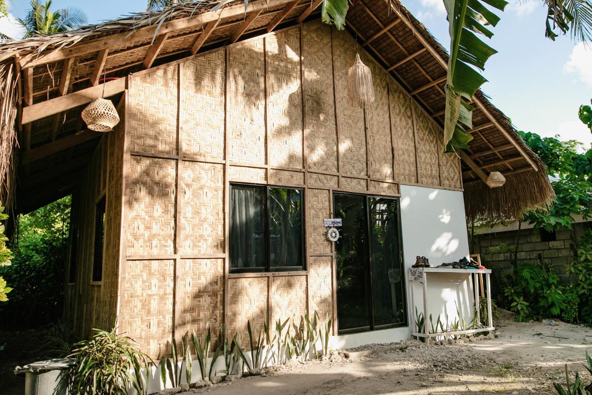 Ozen Freediving Hostel เจเนอรัลลูนา ภายนอก รูปภาพ