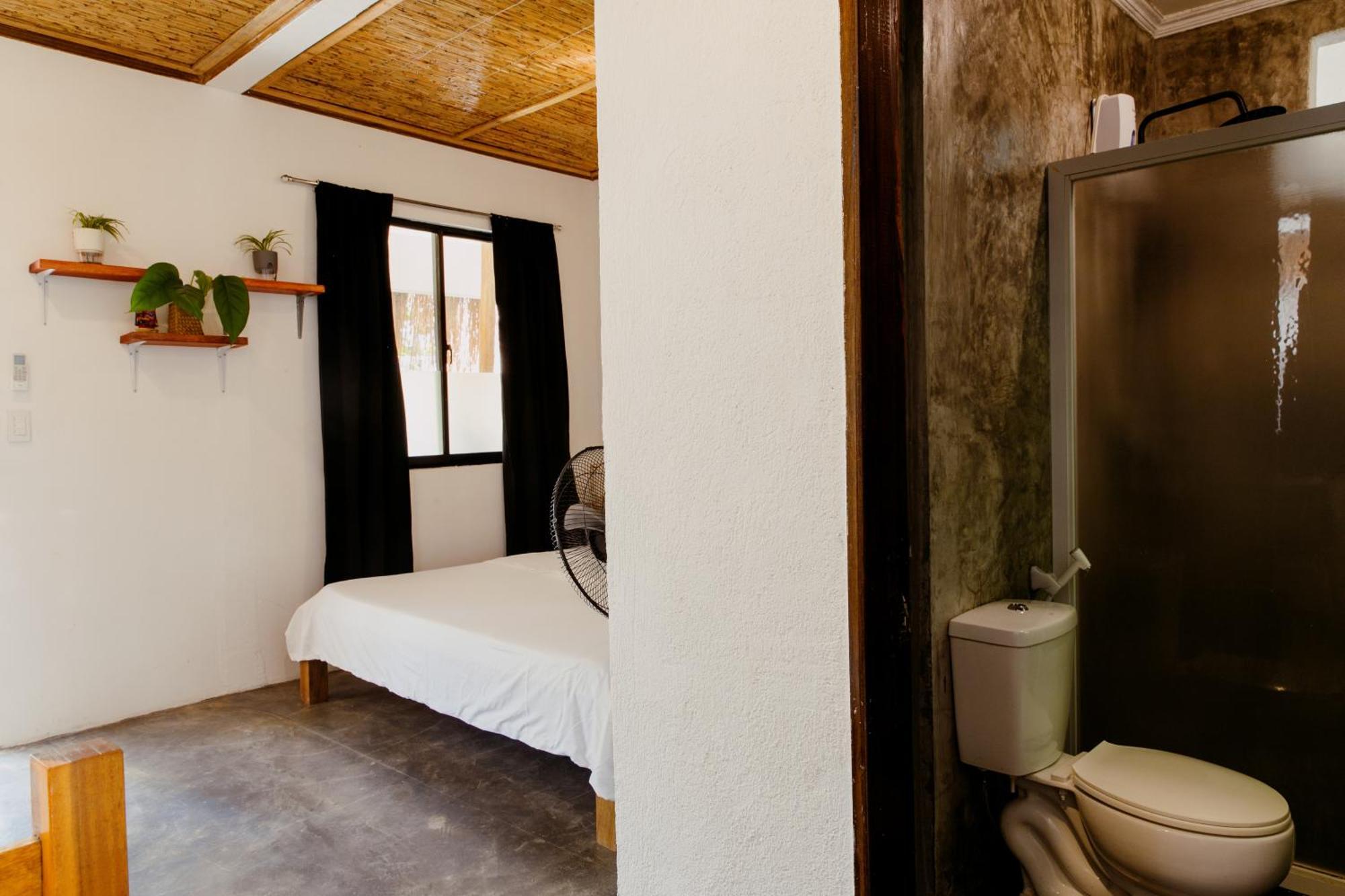 Ozen Freediving Hostel เจเนอรัลลูนา ภายนอก รูปภาพ