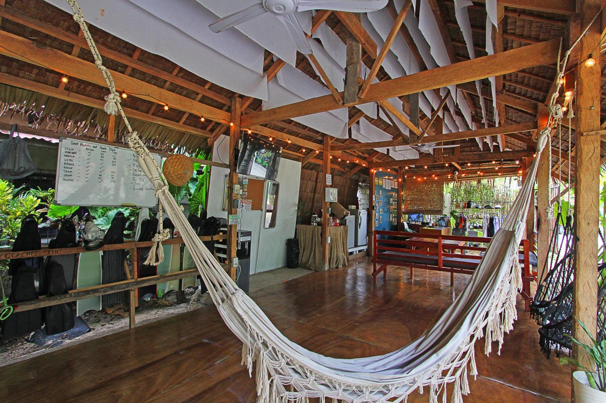 Ozen Freediving Hostel เจเนอรัลลูนา ภายนอก รูปภาพ