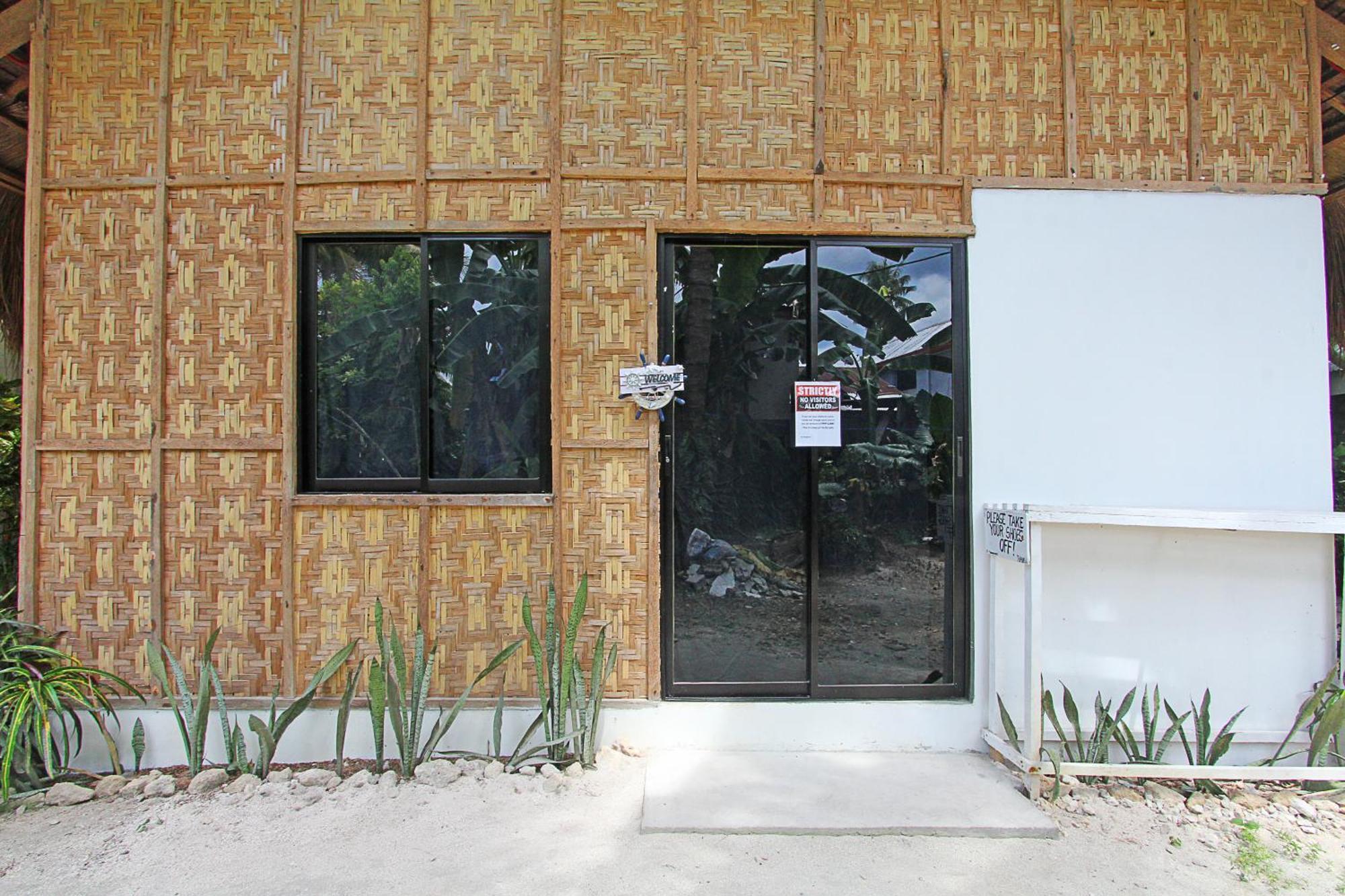 Ozen Freediving Hostel เจเนอรัลลูนา ภายนอก รูปภาพ